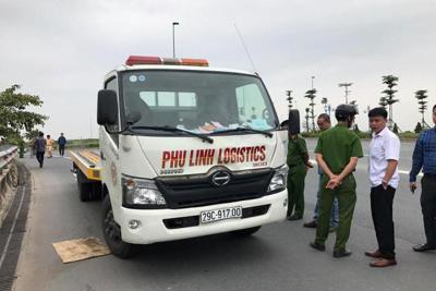Hà Nội: Xe cứu hộ mất lái lao lên vỉa hè, đâm 3 phụ nữ thương vong