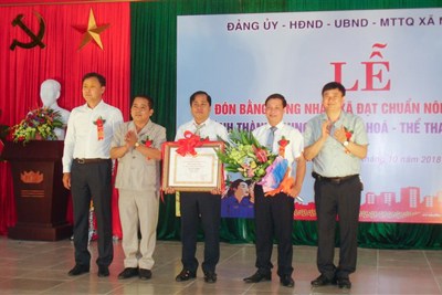 Xã Ninh Hiệp đón Bằng công nhận đạt chuẩn Nông thôn mới