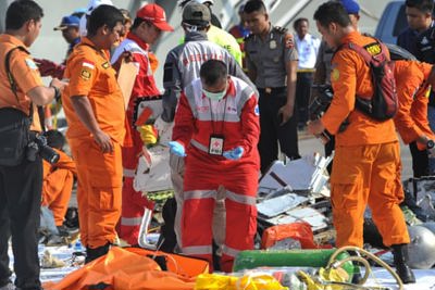 Việt Nam thăm hỏi Indonesia sau vụ máy bay chở 189 người rơi xuống biển