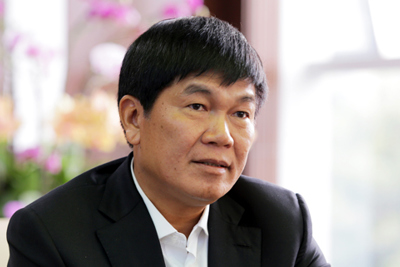 Ông Trần Đình Long trở lại là tỷ phú USD
