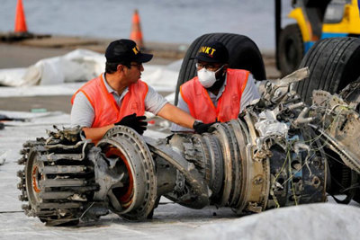 Lion Air sẽ tìm kiếm 64 nạn nhân còn lại trong vụ máy bay Indonesia rơi xuống biển
