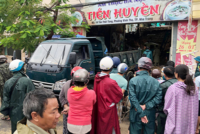 Sập quán phở ở Nha Trang, ít nhất 2 người tử vong