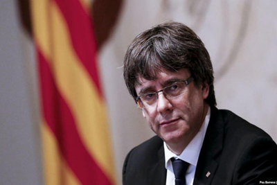 Thủ hiến vùng Catalonia hoãn tuyên bố độc lập