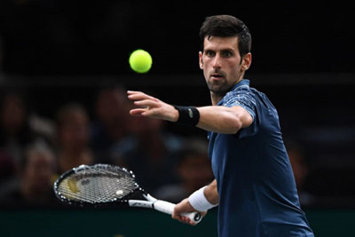 Bán kết Paris Masters: Djokovic hạ Federer sau 3 set đấu kịch tính
