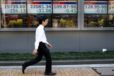 Chứng khoán châu Á thận trọng chờ đợi quyết định về lãi suất của FED
