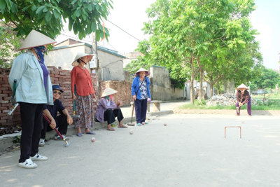 Nghệ thuật bóng cửa Xuân Bách