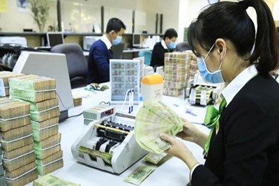 Lãi suất đồng Việt Nam tăng cả trên 2 thị trường