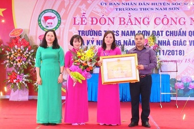 Trường THCS Nam Sơn đón bằng công nhận đạt chuẩn Quốc gia