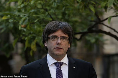 Chính phủ Tây Ban Nha hoan nghênh cựu Thủ hiến Catalonia tham gia bầu cử
