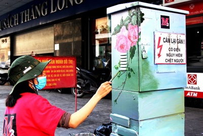 [Video] Các bốt điện cũ kỹ thay diện mạo mới tại Hà Nội