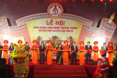 Khai mạc lễ hội vinh danh làng nghề truyền thống Phú Xuyên 2017