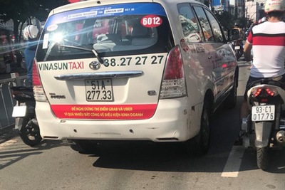 Vụ taxi truyền thống “công kích” Uber, Grab: Bộ Công Thương lên tiếng