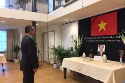 ĐSQ Việt Nam tại Hà Lan tổ chức lễ viếng Chủ tịch nước Trần Đại Quang