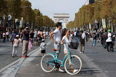 Paris cải thiện không khí và giao thông công cộng chỉ bằng một sáng kiến