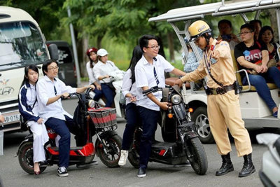 Ủy ban An toàn Giao thông Quốc gia chỉ đạo khẩn về việc đội mũ bảo hiểm