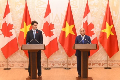 Thủ tướng Nguyễn Xuân Phúc họp báo với Thủ tướng Canada