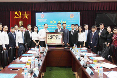 Giúp thanh niên Việt-Trung phát triển kinh tế, lập thân, lập nghiệp