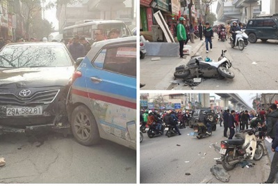Hà Nội: Ô tô gây tai nạn liên hoàn trên phố, 4 người cấp cứu