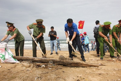 Hơn 1.280 tấn rác thải gom từ chiến dịch “Hãy làm sạch biển”