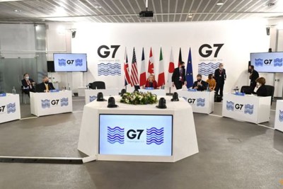 G7 tâm đầu ý hợp