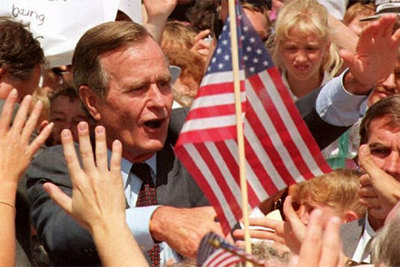 Khoảnh khắc đáng nhớ của người đàn ông mở đầu "triều đại Bush"