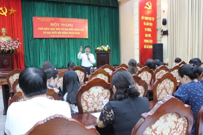 Hà Nội đẩy mạnh tuyên truyền pháp luật về bầu cử trong các cấp công đoàn