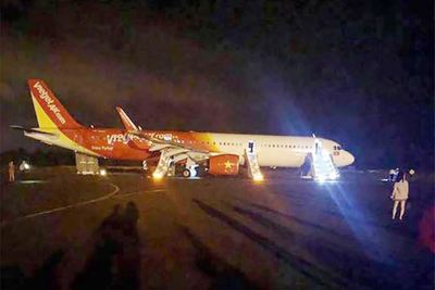 Máy bay Vietjet gặp sự cố, nhiều hành khách phải nhập viện kiểm tra