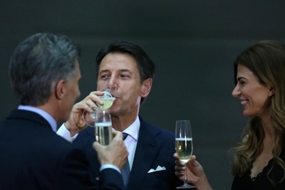 Từ rượu Malbec tới khăn quàng Alpaca, các nhà lãnh đạo G20 “ngập” trong hương vị Argentina
