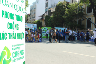 Video: Lễ ra quân toàn quốc phong trào chống rác thải nhựa tại Hà Nội