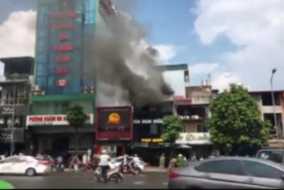 Hà Nội: Cháy nhà hàng trên phố Kim Mã