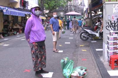 Hà Nội: Đảm bảo khoảng cách tại khu chợ dân sinh