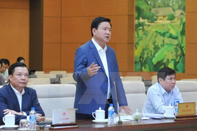 Cảnh cáo ông Đinh La Thăng, thôi chức Ủy viên Bộ Chính trị