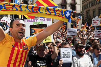 Tây Ban Nha sẽ bầu cử sớm tại Catalonia, áp đặt quyền quản lý trực tiếp