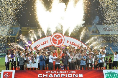 Thắng XSKT Cần Thơ, Hà Nội FC có niềm vui trọn vẹn trong ngày đăng quang