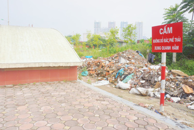 Rác thải quây hầm đường bộ H15 đường Nguyễn Xiển: Cơ quan chức năng đùn đẩy trách nhiệm
