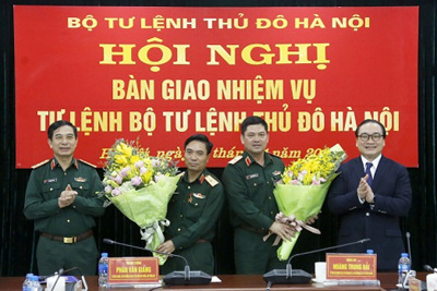 Hà Nội: Bàn giao nhiệm vụ Tư lệnh Bộ Tư lệnh Thủ đô