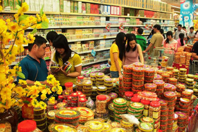 Người Việt đã chi ra 704.000 tỷ đồng mua sắm trong hai tháng đầu năm