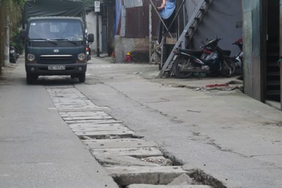 Hàng loạt nắp cống ở xã Vĩnh Quỳnh gây nguy hiểm