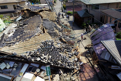 Khung cảnh sau trận động đất 7,3 độ Richter rung chuyển Nhật Bản