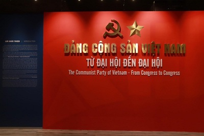 Triển lãm chuyên đề “Đảng cộng sản Việt Nam - Từ Đại hội đến Đại hội”