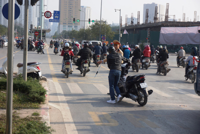 Xử lý phương tiện lấn làn buýt BRT: Không quyết liệt, khó hoàn thành mục tiêu