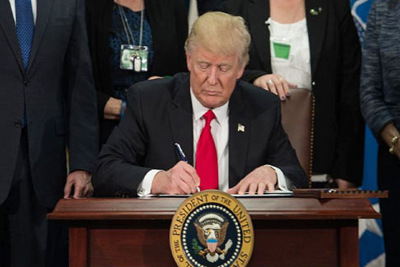 Tổng thống Trump ký đạo luật ngăn Chính phủ Mỹ đóng cửa