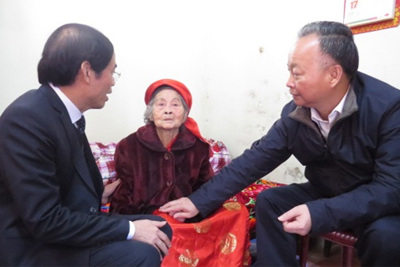 Phó Chủ tịch Thường trực UBND TP thăm, chúc Tết tại huyện Phú Xuyên