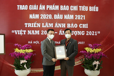 Trao giải ấn phẩm báo chí tiêu biểu năm 2020 và giải cuộc thi ảnh “Việt Nam ấn tượng 2021”
