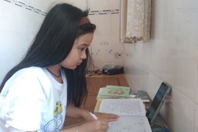 TP Hồ Chí Minh: Học sinh từ lớp 7 - 12 tiếp tục học trực tiếp từ ngày 4/1/2022