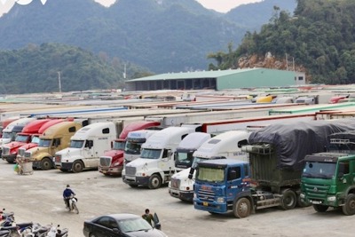 Đâu là giải pháp căn cơ cho bài toán ùn tắc nông sản ở cửa khẩu phía Bắc?