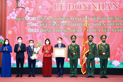 Huyện Thạch Thất vinh dự đón nhận Huân chương Lao động hạng Ba