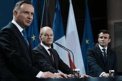 Đức-Pháp-Ba Lan gửi cảnh báo cứng rắn đến Nga dù vẫn mong muốn đối thoại