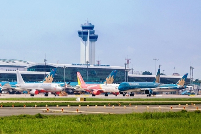 Sân bay Tân Sơn Nhất nâng tần suất khai thác lượt cất hạ cánh