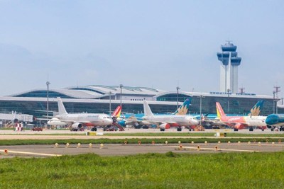 Từ 21/2: Sân bay Tân Sơn Nhất tạm đóng cửa một đường băng 
